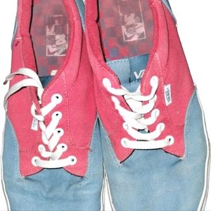 Vans Off The Wall 2 tone red/blue shoes White Laces Size 12 Waffle Tread USA